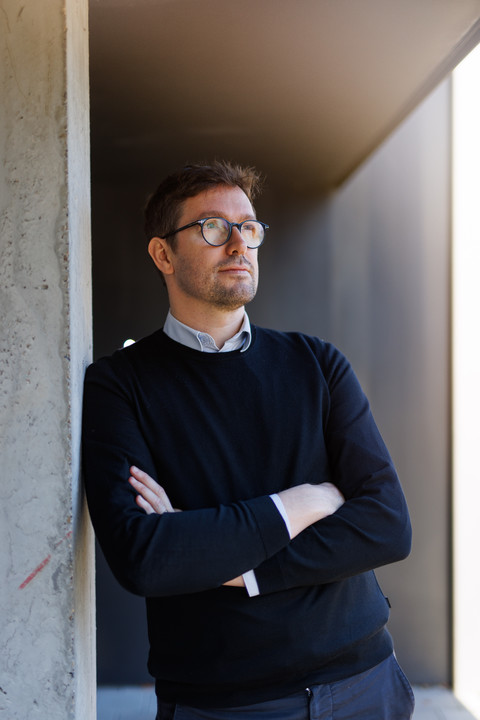 prevv_5.jpg-portrait